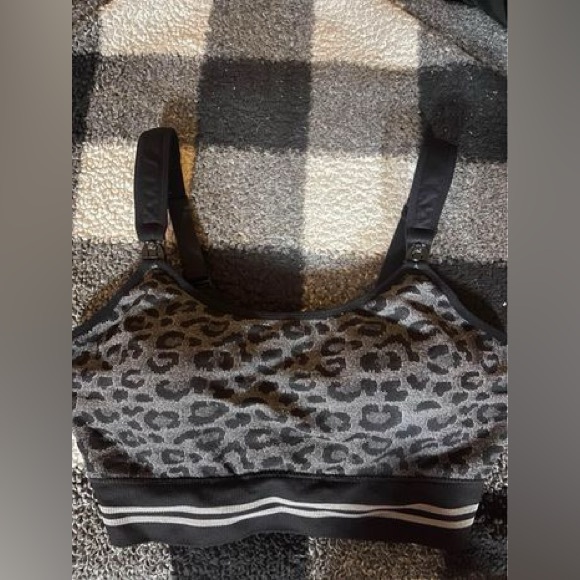 Clothes - Picture 5 of 5